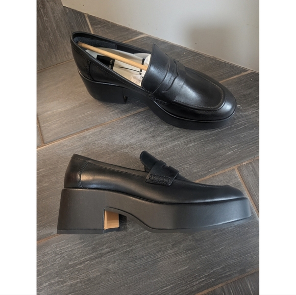 Dolce Vita | Yanni Platform Loafer In Black - Picture 2 of 9